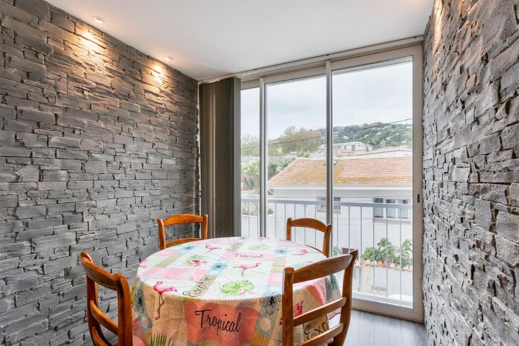 Appartement T4 Centre Ville Sete Tout Confort 3 Chambres Exterior photo